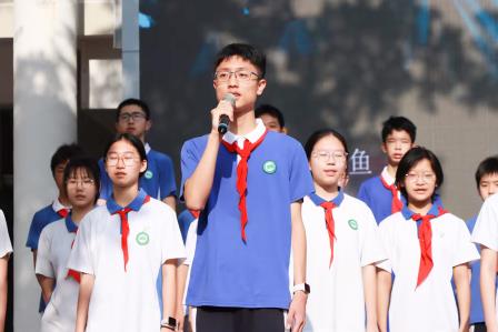 以诗致青春，以光敬时代——翠园文锦中学举行五一劳动、五四青年“双节”主题活动暨“全民阅读活动周”展示活动