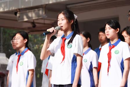 以诗致青春，以光敬时代——翠园文锦中学举行五一劳动、五四青年“双节”主题活动暨“全民阅读活动周”展示活动
