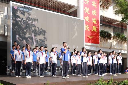 以诗致青春，以光敬时代——翠园文锦中学举行五一劳动、五四青年“双节”主题活动暨“全民阅读活动周”展示活动