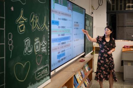 聚力育人新生态  同心同行向未来——深圳市翠竹外国语实验学校召开2025-2026学年度第二学期家长会