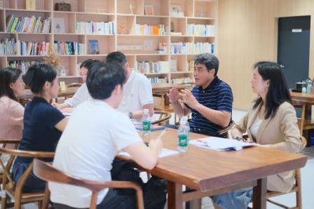 破茧成蝶，向新而行——视导赋能，拔节生长 梅园实验学校新教师“十项基本功”教学视导活动纪实