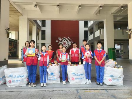 童心向善 贝爱同行 ——翠北实验小学联合水贝社区开展春日公益市集义卖活动