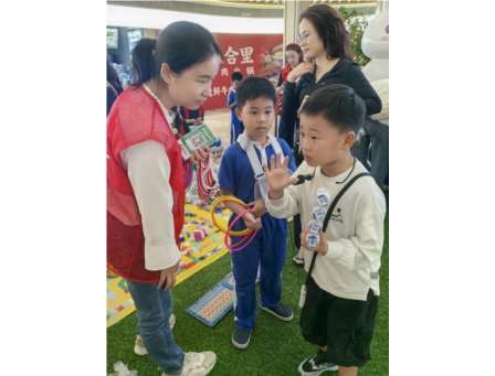 童心向善 贝爱同行 ——翠北实验小学联合水贝社区开展春日公益市集义卖活动