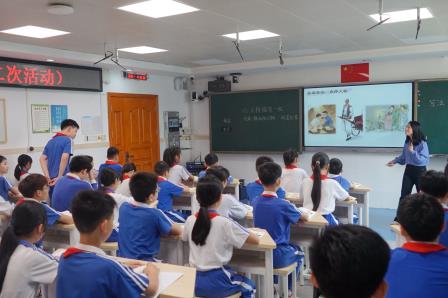 深耕课堂研教法 凝心聚力促提升 ——罗湖小学开展第二期语文青年教师研习工作坊专题活动