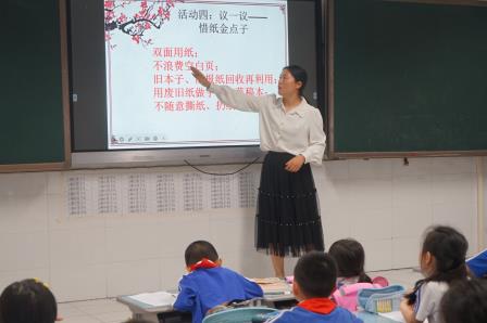 精准教研明方向，破茧视导促成长 ——罗湖区教科院学科教研员深入罗湖小学开展“破茧”教学常规视导活动