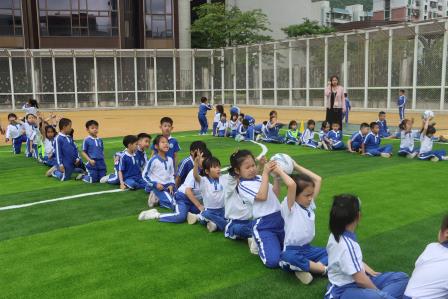 罗湖外语小学第五届体育节暨首届“纯真杯”篮球赛火热进行