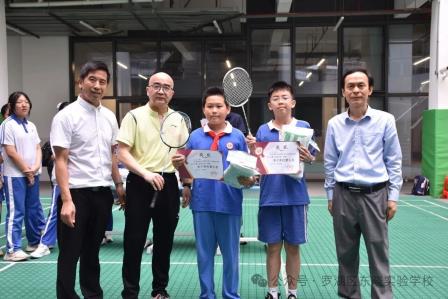 羽球飞舞催奋进 少年逐梦正当时 ——东晓实验学校六年级羽毛球比赛圆满落幕
