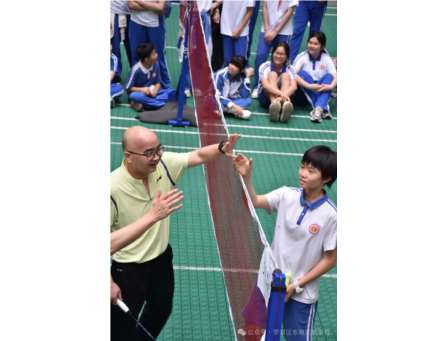 羽球飞舞催奋进 少年逐梦正当时 ——东晓实验学校六年级羽毛球比赛圆满落幕