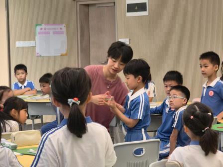 数学名师进桃园，思维火花亮课堂——桃园小学数学教学系列展示活动圆满举行