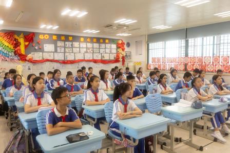 安全 “童” 行，守护校园 ——深圳市翠北实验小学第11周安全教育主题班会