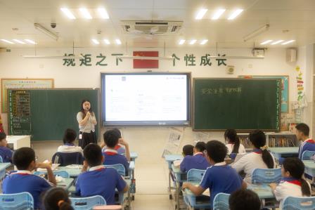 安全 “童” 行，守护校园 ——深圳市翠北实验小学第11周安全教育主题班会