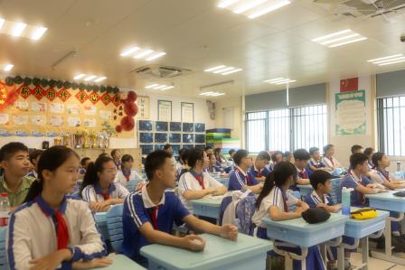 安全 “童” 行，守护校园 ——深圳市翠北实验小学第11周安全教育主题班会