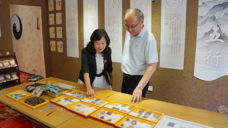 开题论道启新程 铸魂育人筑湾区 ——2025年度广东省中小学德育课题开题报告会圆满召开