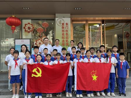 “追寻红色足迹   汲取奋进力量”——文德学校党支部组织师生参观东门红色记忆馆