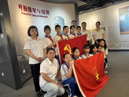 “追寻红色足迹   汲取奋进力量”——文德学校党支部组织师生参观东门红色记忆馆