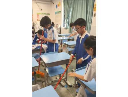 热爱劳动勤动手 守护校园讲卫生——深圳市仙桐实验小学开展全校大扫除活动