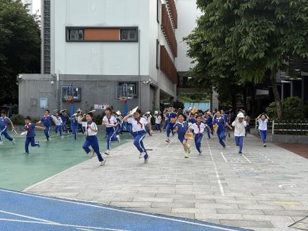 筑牢安全防线，守护生命成长——深圳市翠茵学校开展地震应急疏散演练活动 　　