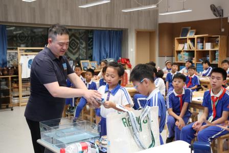 巧手生绿意，童心护家园——深圳市莲南教育集团安芳小学“每周半天活动”实践活动