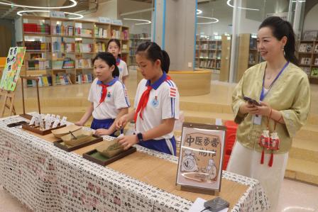罗湖外语小学承办罗湖区第四届家校社共育节分会场活动