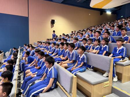 你好，青春期——翠竹外国语实验学校开展青春期专题讲座