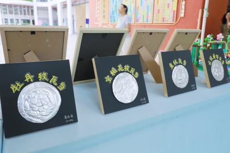 艺彩绽放 美润仙桐——深圳市仙桐实验小学举行艺术节作品展暨母亲节作品展活动