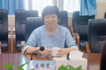 家校社协同聚合力 护航成长启新程  ——南湖街道妇联、罗湖桥社区一行到罗湖小学调研指导
