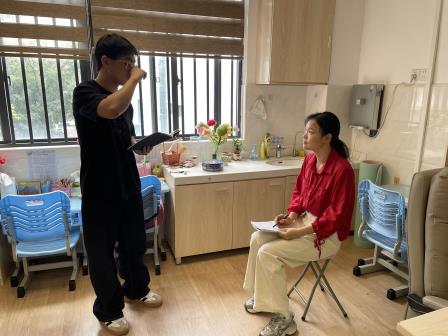 研磨细节 共育花开 —— 深圳市翠北实验小学开展 2026 年“小明师”家长会全流程演练活动