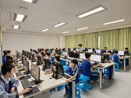 规范办学守底线，清风护航助成长——翠竹外国语实验学校顺利完成罗湖区5月专项督导检查工作
