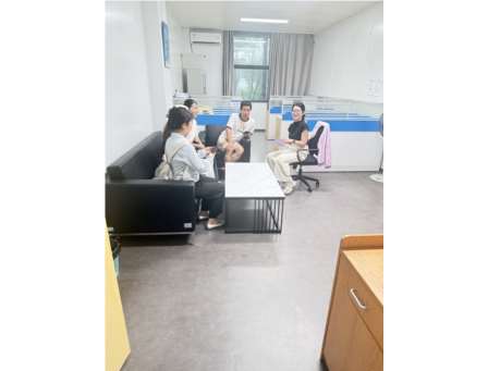 坚守共育特色传统 家校同心赋能成长 ——罗外初中初一、初二年级家长会圆满举行