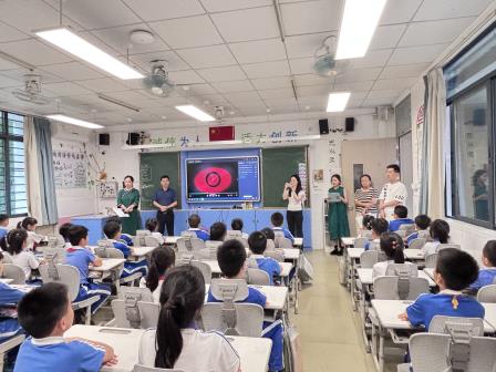 班班有歌声，处处展风采——深圳市仙桐实验小学开展班歌合唱比赛活动