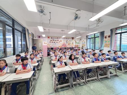 班班有歌声，处处展风采——深圳市仙桐实验小学开展班歌合唱比赛活动
