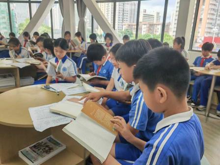 阅读点亮心灵 书香润泽童年 ——湖贝小学开展“每周半天计划”整本书阅读分享活动