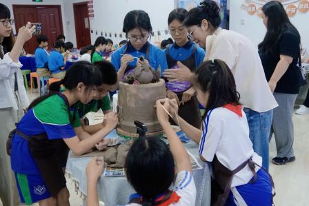 陶润童心 湾区同行 ——罗湖小学举办粤港澳姊妹学校非遗陶塑交流活动