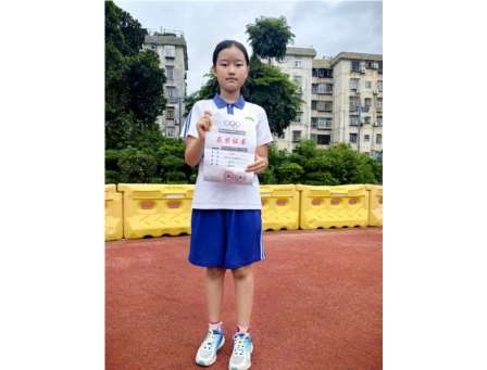 汗洒赛场竞风流，幸福奔跑绽荣光 ——向西学子在2026年深圳市少年儿童田径锦标赛罗湖区选拔赛暨田径精英赛总决赛中斩获多项佳绩