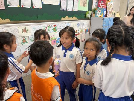 罗湖外语小学迎来昊德宸中心幼儿园萌娃探校