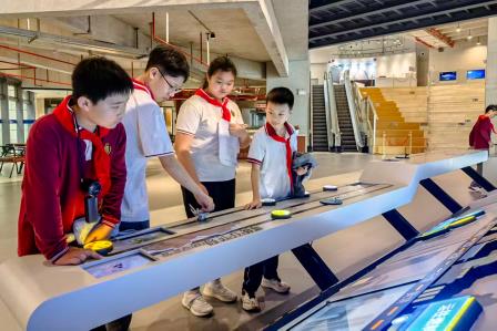 研学纪实｜探秘大国重器·点亮科学梦想 华美外国语学校走进中广核大亚湾核能科技馆研学行