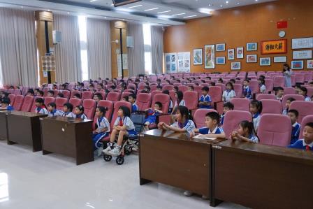 爱路护路，安全“童”行 ——罗湖小学举行爱路护路铁路安全知识专题宣讲活动