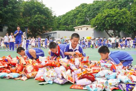 贝爱传递，义起成长——深圳市景贝小学第三届“美育一件事”暨红领巾爱心义卖活动圆满举行
