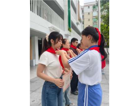 高举队旗跟党走 争做新时代好少年——莲塘小学举行一年级新队员入队暨法治副校长及中队辅导员聘任仪式