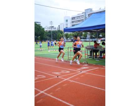 驰骋区省赛场 彰显体育精神 —— 人民小学田径队系列赛事捷报频传