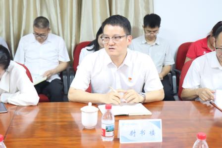 初心如磐育桃李 笃行致远兴龙创——刘维志副局长一行莅临龙创实验学校指导工作