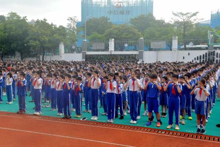 以美育心灵 以艺扬中华 ——深圳市翠北实验小学第十三周升旗仪式暨艺术节启动仪式圆满举行
