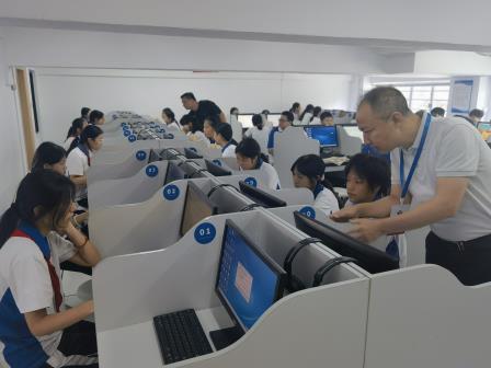 罗湖区第四责任区督学到侨香实验学校开展教育领域不当牟利与促进学生健康成长专项督导