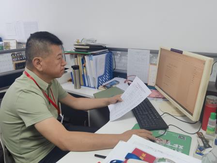 罗湖区第四责任区督学到侨香实验学校开展教育领域不当牟利与促进学生健康成长专项督导