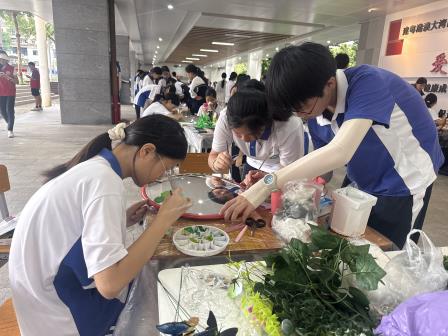 流动美术馆绽校园，凸面镜上绘青春——翠园文锦中学举办第三十五届校园文化艺术节之“画开”创艺活动