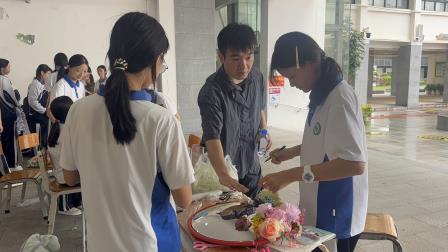 流动美术馆绽校园，凸面镜上绘青春——翠园文锦中学举办第三十五届校园文化艺术节之“画开”创艺活动