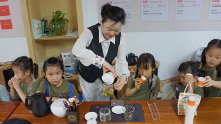 幼小衔接零距离 暖心护航成长路  ——罗湖桥实验幼儿园大班幼儿走进南湖小学开展探秘活动