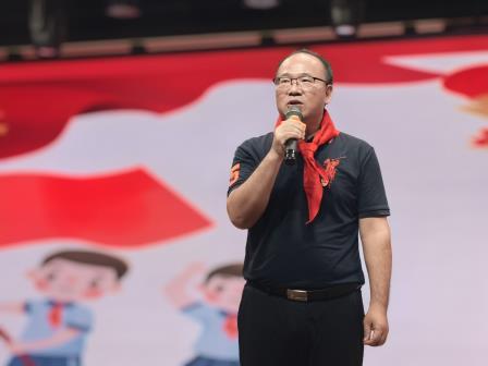 高举队旗跟党走 做新时代好少年——深圳市东昌小学举行2026年一年级首批新队员入队仪式