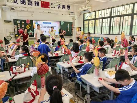 高举队旗跟党走，做新时代好少年——深圳市翠竹外国语实验学校2026年“六一”儿童节庆祝活动圆满举行
