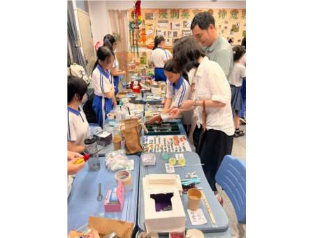 童趣集市绽风采，欢乐六一伴成长——深圳市水库小学开展“摊”玩的六一主题庆祝活动